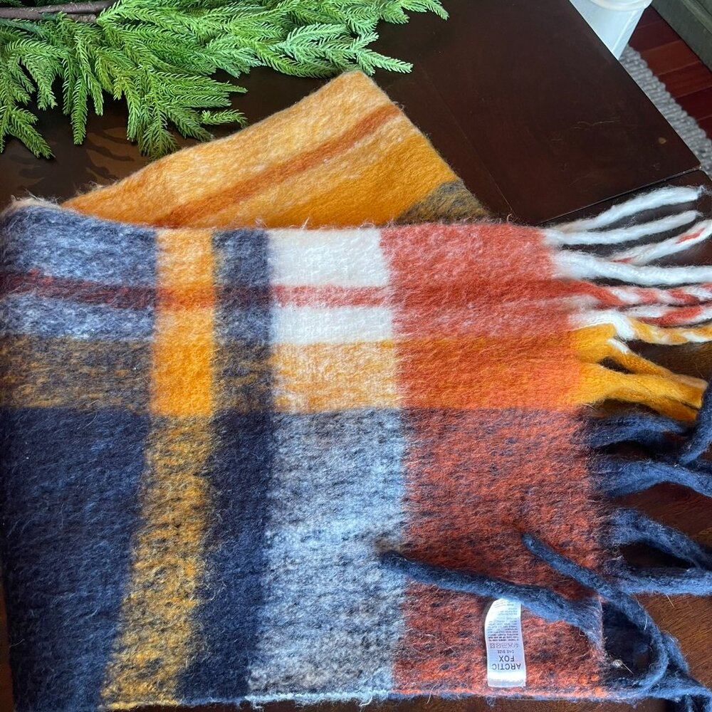 Artic Fox Midnight Summer Stockholm Scarf - Picture 4 of 5
